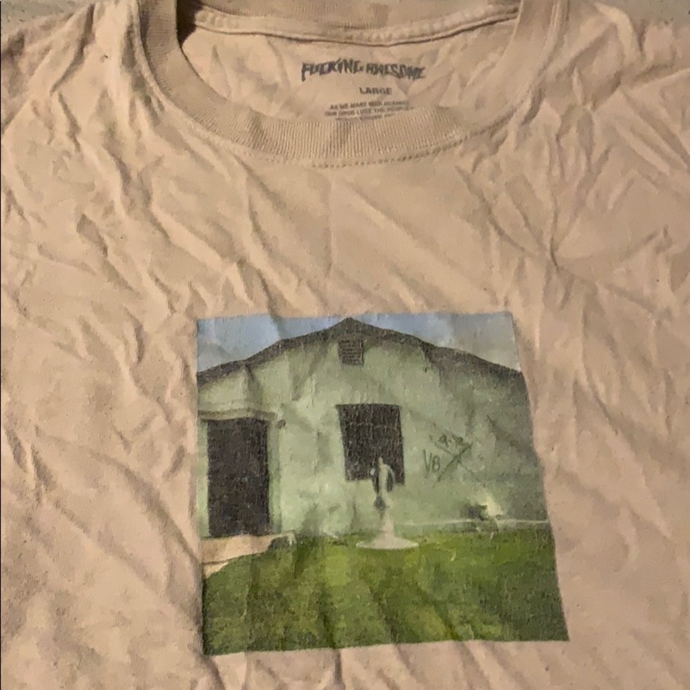 Large 2017 Fa Tee Slightly Worn - image 1